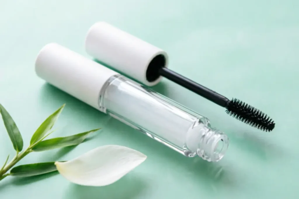 mascara without harsh chemicals for sensitive eyes